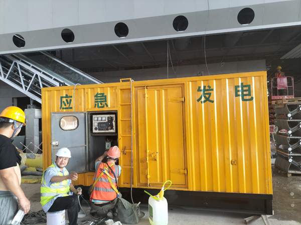 金口河怎样判断空气滤清器是否需要更换？